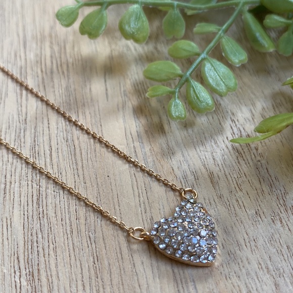 🎉HP🎉 Rue 27 Heart Pendant Necklace 💗 Gold - Picture 1 of 16